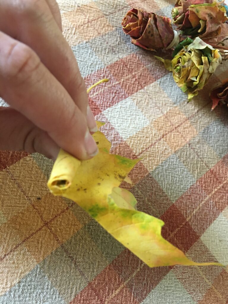 How to make a paper rose LEAF / Paper leaf DIY / Rose paper leaves 