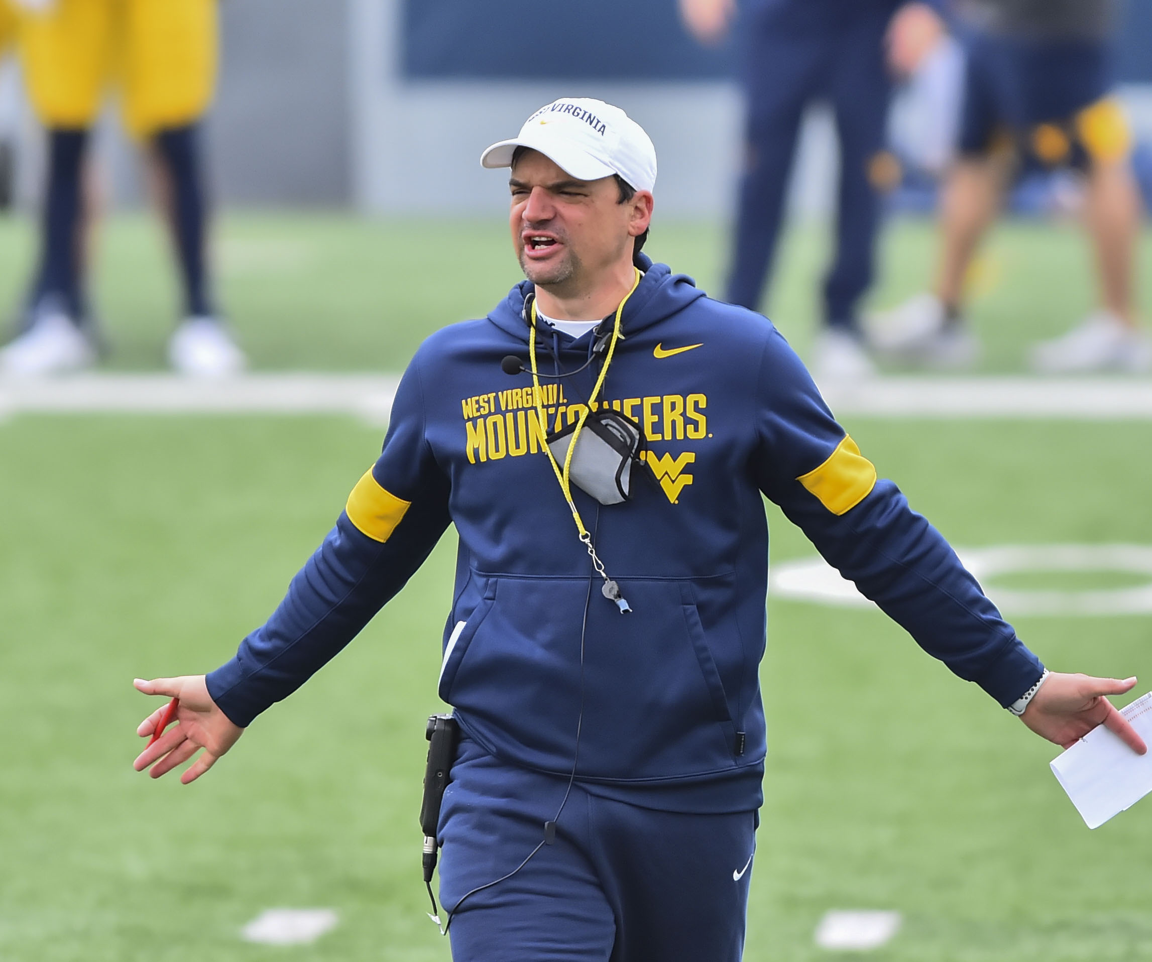 West Virginia signs Neal Brown through 2026, adds two-year extension to  contract - Dominion Post