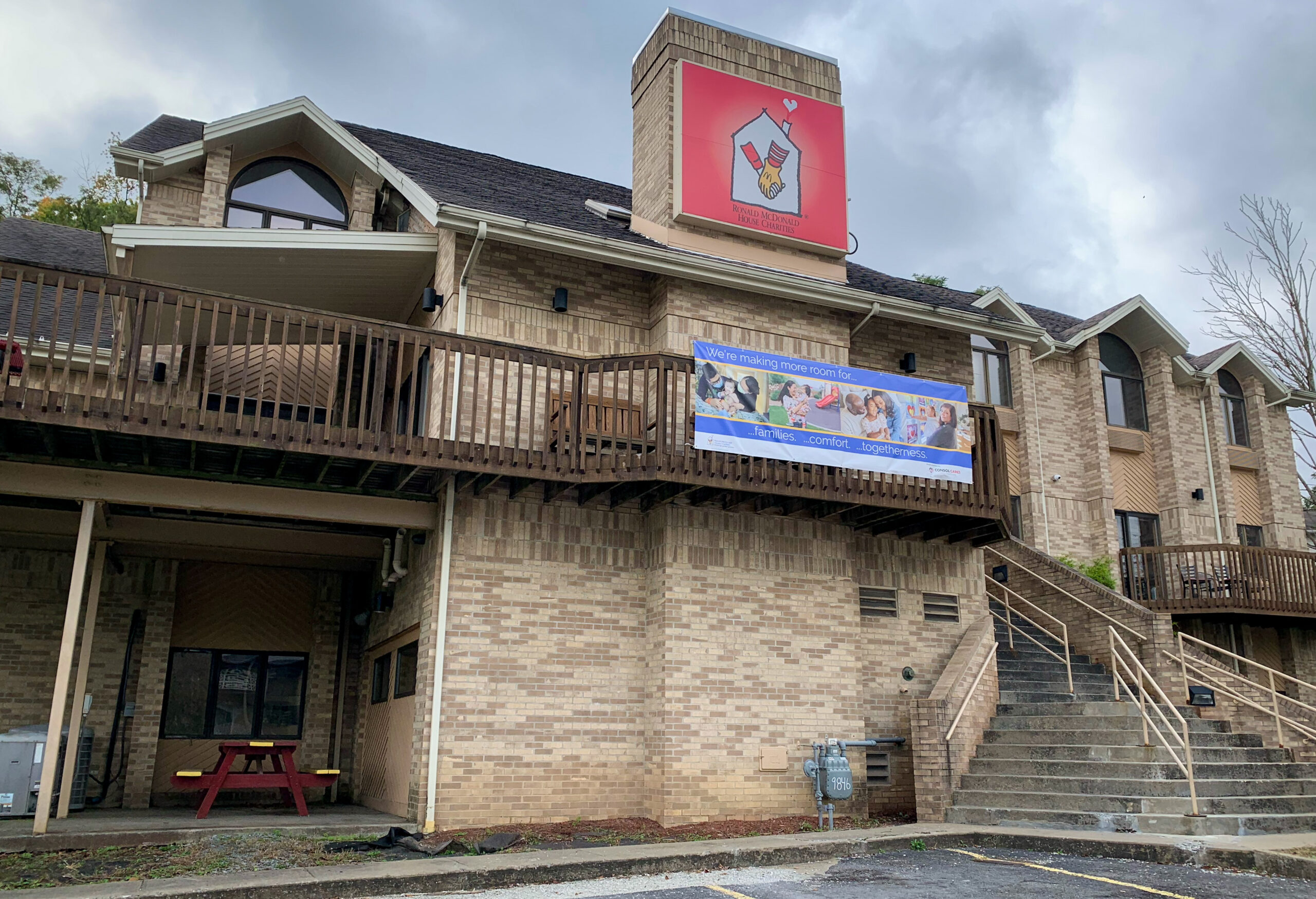 $60,000 fundraiser with local McDonald’s and Pittsburgh Penguins supports projects at Ronald McDonald House Morgantown – Dominion Post